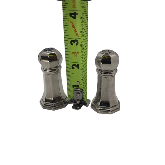 Salt & Pepper Shaker with Dinner Bell - Picture 5 of 12